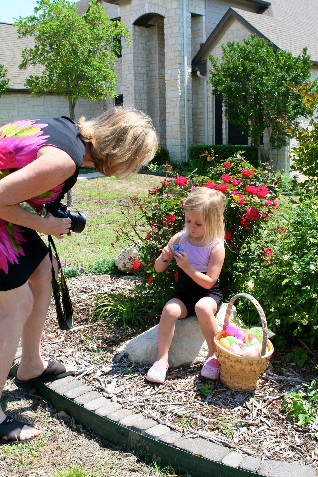 2012/04(April)/Easter/1024x768_2012-04-08-53-Egg Hunt.jpg